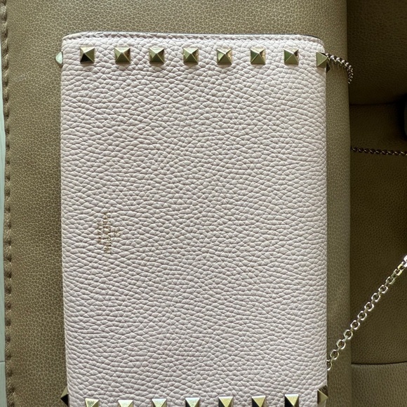 Valentino Garavani Wallet On Chain (Blush) - Picture 8 of 16